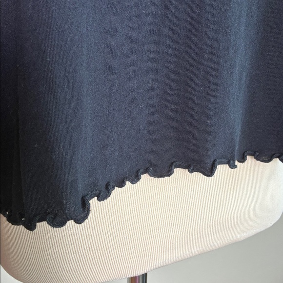 New FREE PEOPLE WE THE FREE Black Medium Long Bell Sleeve Lettuce Hem Crop Top‎ - Picture 4 of 11